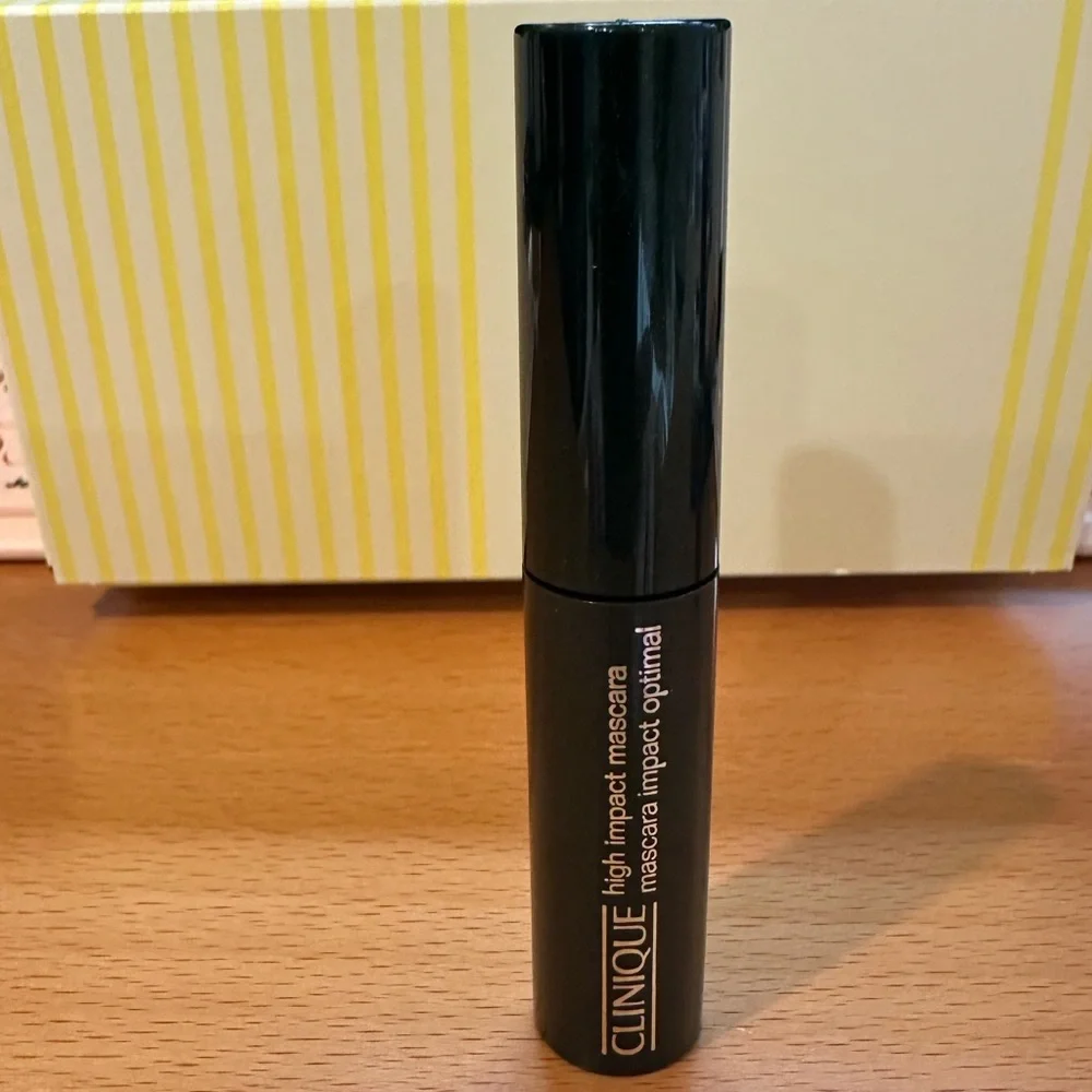 Two Clinique Trail Size of High Impact Mascara in Black(0.14 oz.) 3.5ml in New